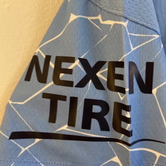 Manchester United jersey - Picture 6 of 10